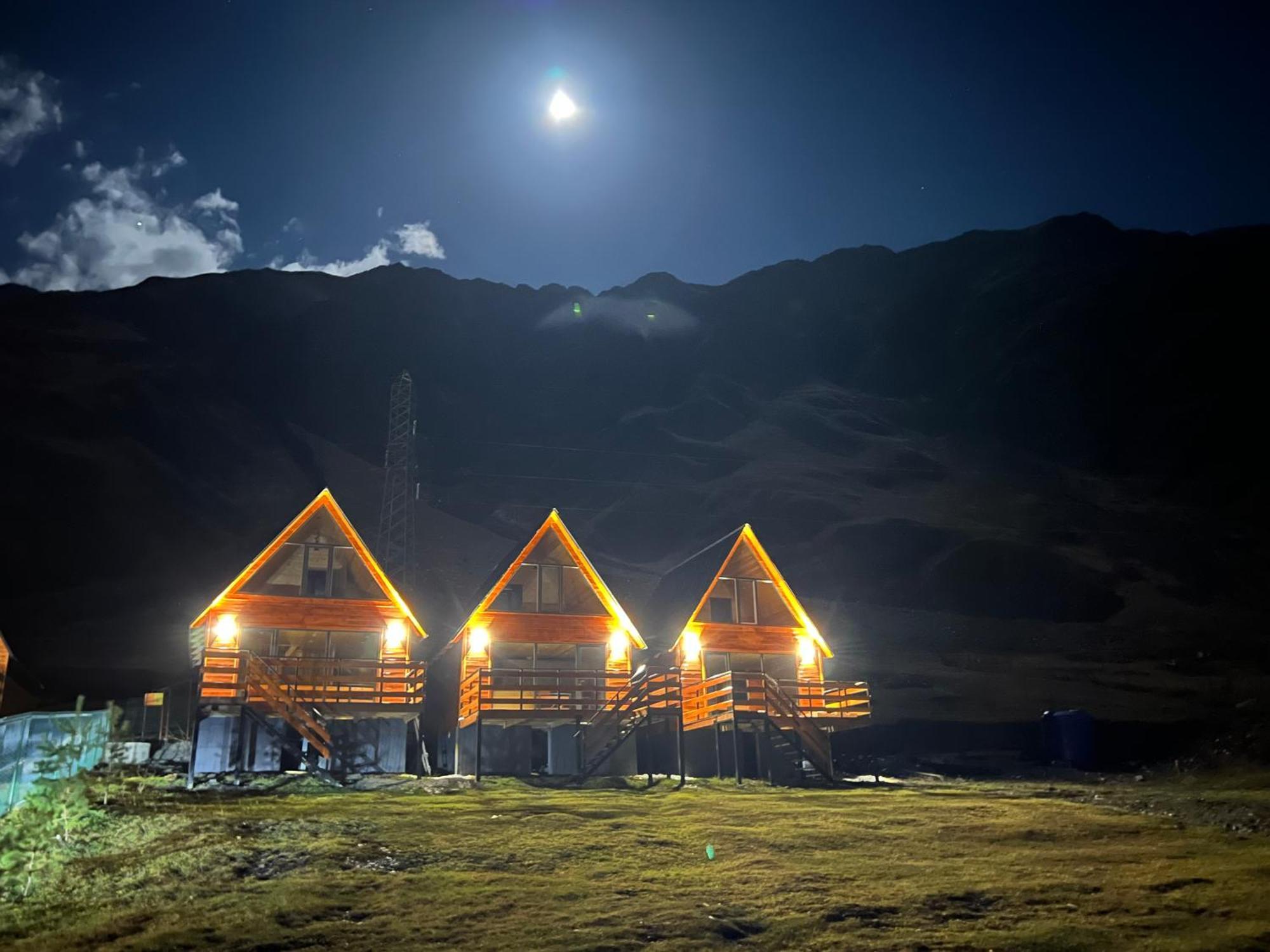 Cozy Home Kazbegi Екстер'єр фото